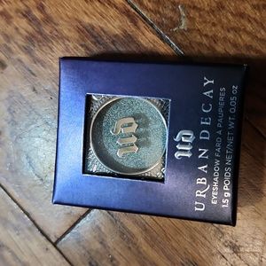 Urban Decay C-Note eyeshadow